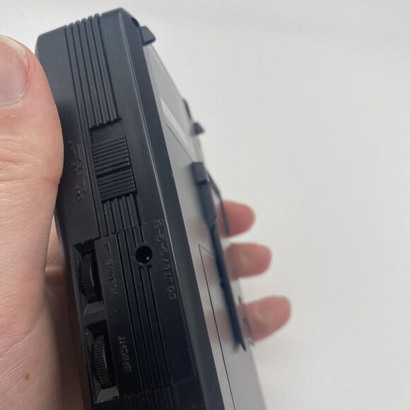 Casio TV-400V LCD Pocket Color Handheld TV Television VHF UHF Excellent Shape - Picture 5 of 7